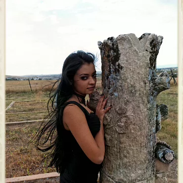 Cyn (with me) What a great time we had putting together our first shoot. A gorgous model on a windswept day.